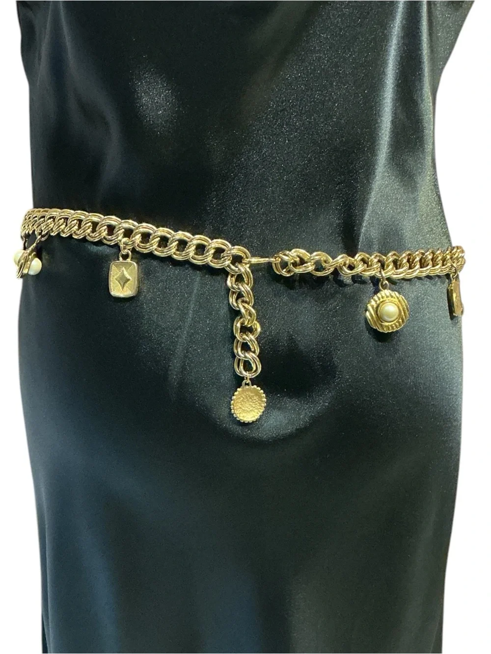 Vintage 1980s Gold plated Chunky Charm Chain Belt